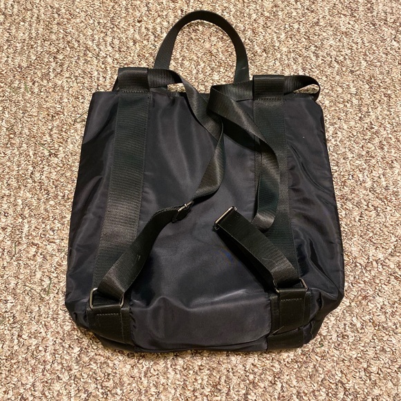 Fabletics Bucket BackPack - Picture 4 of 4